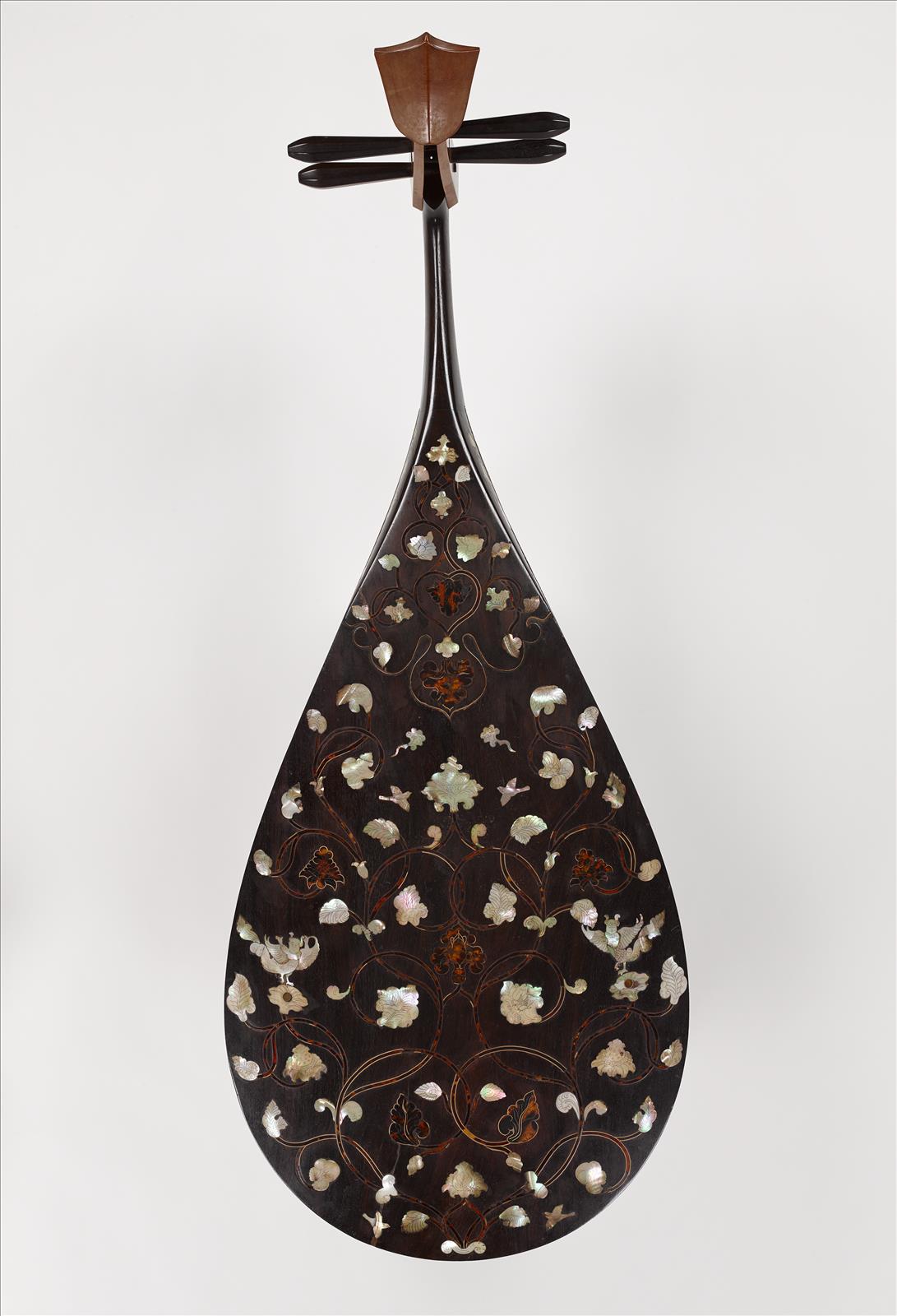 Biwa| lute of |shitan| with mother-of-pearl inlay. - Shosoin