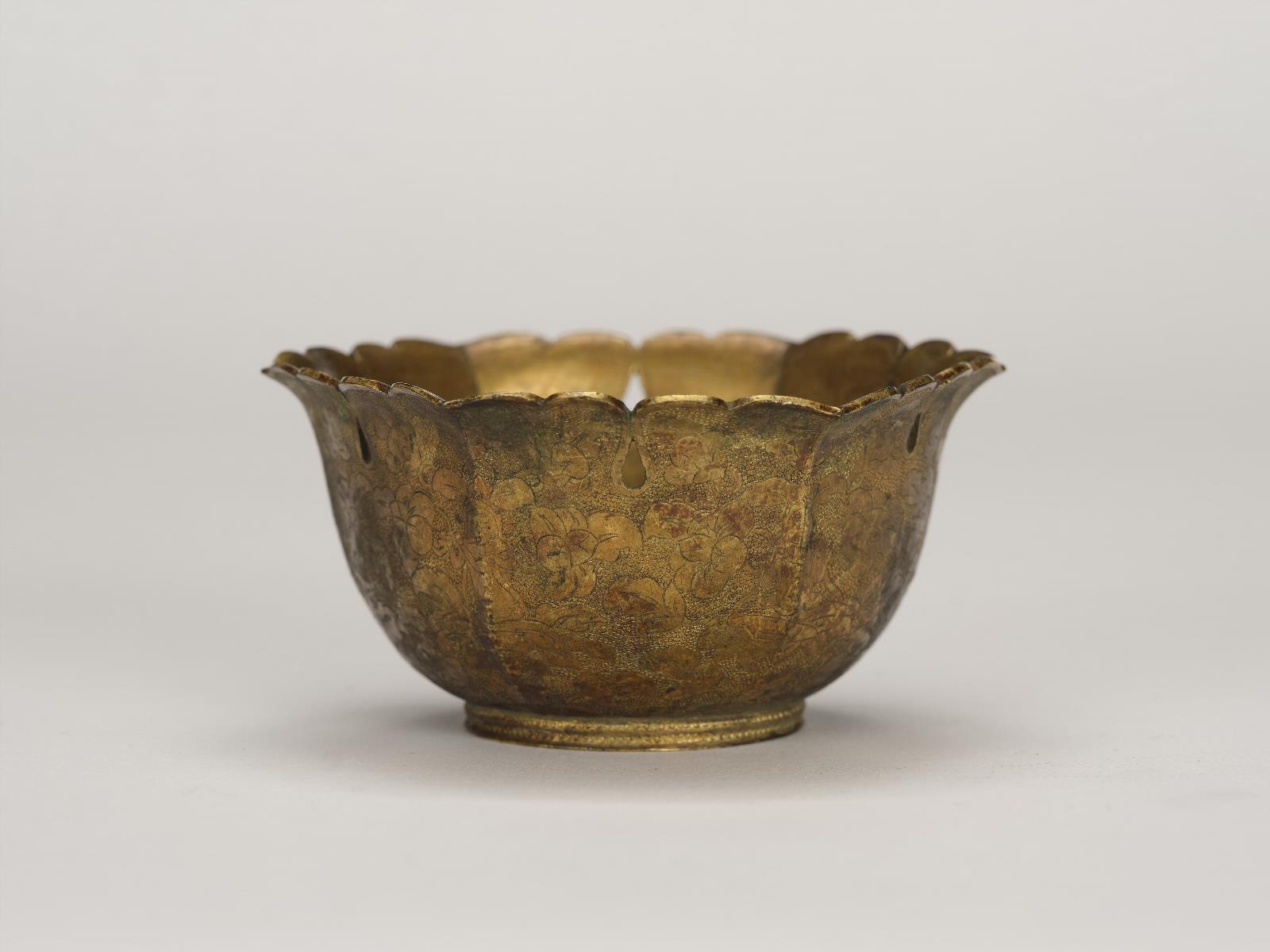 金銅六曲花形坏 - 正倉院